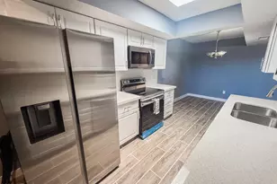 7903 N 61st Ave, Glendale, AZ 85301 - Photo 8