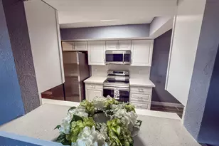 7903 N 61st Ave, Glendale, AZ 85301 - Photo 4