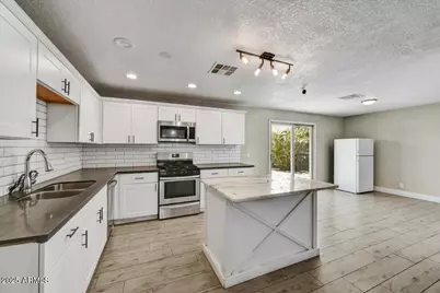 15049 N 25th Place, Phoenix, AZ 85032 - Photo 8