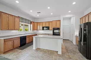 13134 W Los Bancos Ct, Sun City West, AZ 85375 - Photo 12