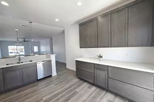 8679 W Raven Dr, Arizona City, AZ 85123 - Photo 12