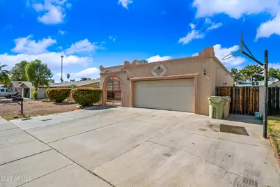 5004 W Kaler Drive, Glendale, AZ 85301 - Photo 8