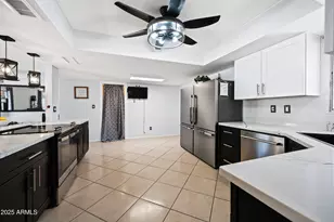 5004 W Kaler Dr, Glendale, AZ 85301 - Photo 8