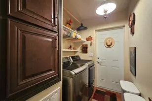 650 N Hawes Rd, Mesa, AZ 85207 - Photo 30