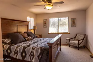 2806 Sky Hawk Dr, Overgaard, AZ 85933 - Photo 32