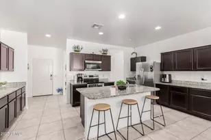 10653 E Sunflower Ct, Florence, AZ 85132 - Photo 2