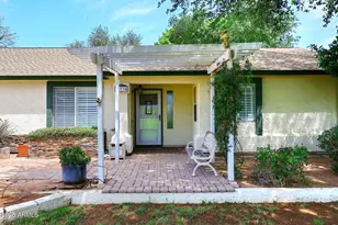 17730 E Brooks Farm Rd, Gilbert, AZ 85298 - Photo 2