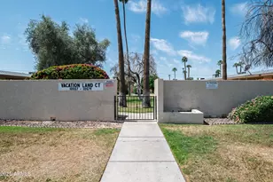 10559 W Coggins Dr, Sun City, AZ 85351 - Photo 2