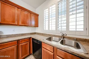 12679 W Lowden Rd, Peoria, AZ 85383 - Photo 20