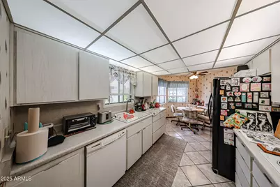 10401 W Loma Blanca Drive, Sun City, AZ 85351 - Photo 6