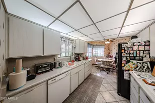 10401 W Loma Blanca Dr, Sun City, AZ 85351 - Photo 6