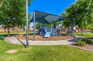 7769 W Bonitos Dr, Phoenix, AZ 85035 - Photo 40