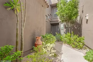 19550 N Grayhawk Dr, Scottsdale, AZ 85255 - Photo 2