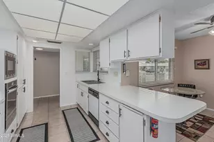 9606 W Long Hills Dr, Sun City, AZ 85351 - Photo 6