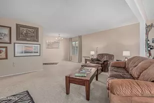 9606 W Long Hills Dr, Sun City, AZ 85351 - Photo 8