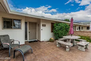 9606 W Long Hills Dr, Sun City, AZ 85351 - Photo 2