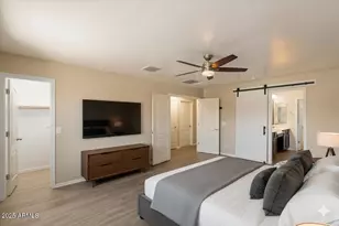 737 E Harwell Rd, Phoenix, AZ 85042 - Photo 6