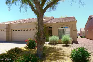 2101 S Yellow Wood Dr, Mesa, AZ 85209 - Photo 2