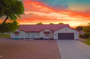 2810 S 201st Dr, Buckeye, AZ 85326 - Photo 8