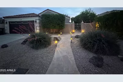 16222 S 34th Way, Phoenix, AZ 85048 - Photo 1