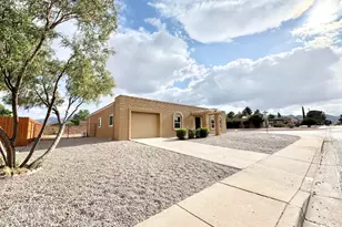 1136 Meadows Dr, Sierra Vista, AZ 85635 - Photo 2