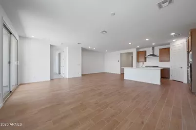 823 W Riparian Drive, San Tan Valley, AZ 85140 - Photo 4