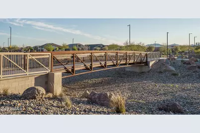 15787 W Mariposa Grande Street, Surprise, AZ 85387 - Photo 40