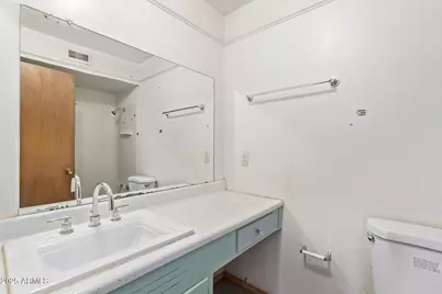 8033 N 56th Avenue, Glendale, AZ 85302 - Photo 18