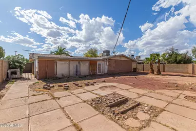 8033 N 56th Avenue, Glendale, AZ 85302 - Photo 24