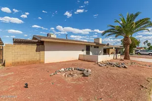 8033 N 56th Ave, Glendale, AZ 85302 - Photo 2