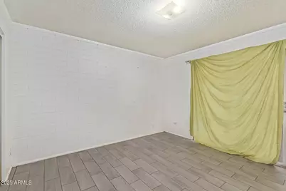 8033 N 56th Avenue, Glendale, AZ 85302 - Photo 10