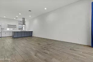 325 E Coronado Rd, Phoenix, AZ 85004 - Photo 14