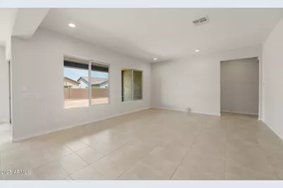 22482 E San Tan Boulevard, Queen Creek, AZ 85142 - Photo 8