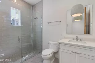 4416 N 37th Wy, Phoenix, AZ 85018 - Photo 16