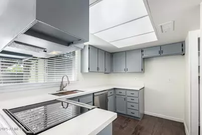 4743 N 26th Lane, Phoenix, AZ 85017 - Photo 8