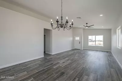 3615 N Zapotec Avenue, Eloy, AZ 85131 - Photo 6