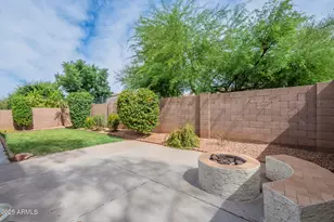 15902 W Hearn Rd, Surprise, AZ 85379 - Photo 22