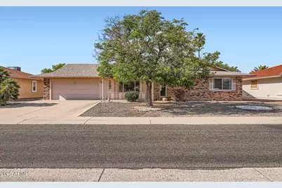 9706 W Granada Drive, Sun City, AZ 85373 - Photo 2