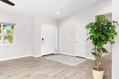 4107 E Fairview Circle, Mesa, AZ 85206 - Photo 12