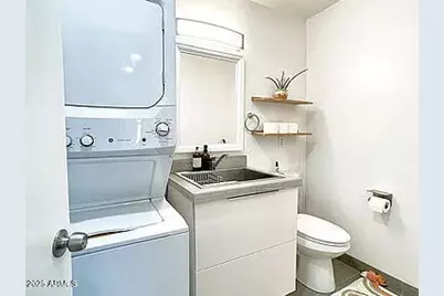 4815 E Windsor Avenue, Phoenix, AZ 85008 - Photo 8