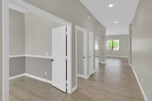 8854 W Augusta Ave, Glendale, AZ 85305 - Photo 6