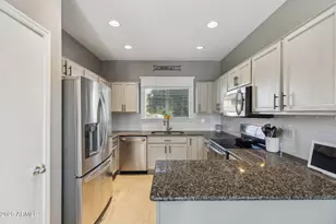 894 S Buena Vista Dr, Apache Junction, AZ 85120 - Photo 14