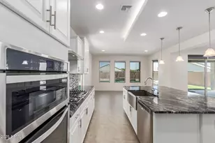 24733 N 96th Ln, Peoria, AZ 85383 - Photo 12