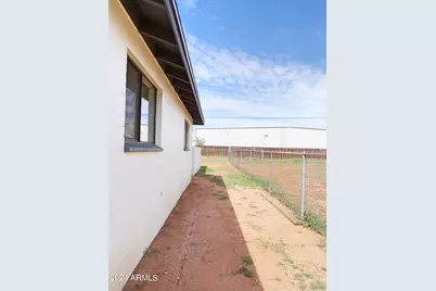 307 1st Street #B, Huachuca City, AZ 85616 - Photo 16