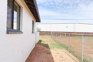 307 1st St, Huachuca City, AZ 85616 - Photo 16