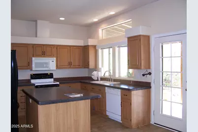 23350 W Los Huesos Way, Congress, AZ 85332 - Photo 8