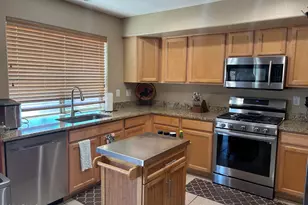 2411 W Lucia Dr, Phoenix, AZ 85085 - Photo 10