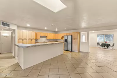 12418 N Vista Grande Court, Sun City, AZ 85351 - Photo 8