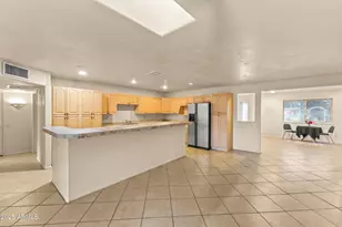 12418 N Vista Grande Ct, Sun City, AZ 85351 - Photo 8