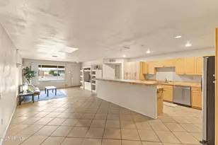 12418 N Vista Grande Ct, Sun City, AZ 85351 - Photo 10